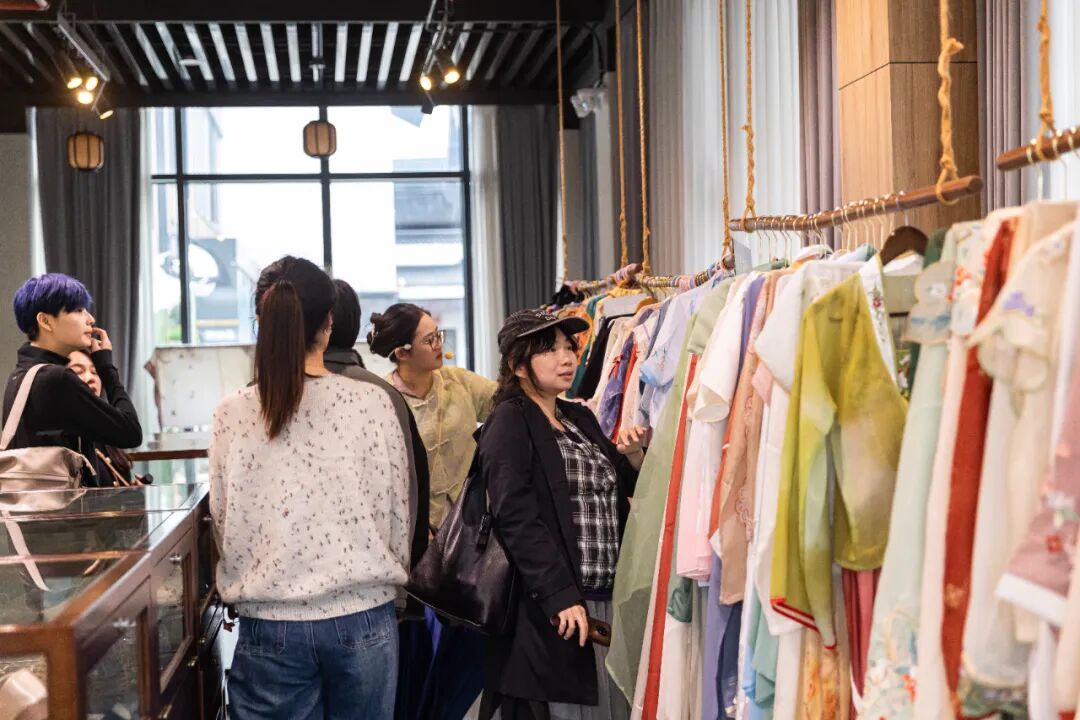 1761017548439374.jpg 640 - 2025-10-21T112224.850.jpg